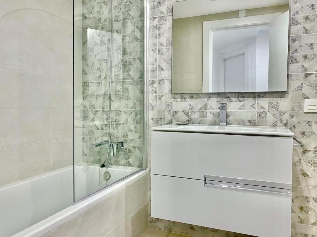 Chalet Con Piscina Privada En La Urb. De Puerto Rey Los Amarguillos Ngoại thất bức ảnh